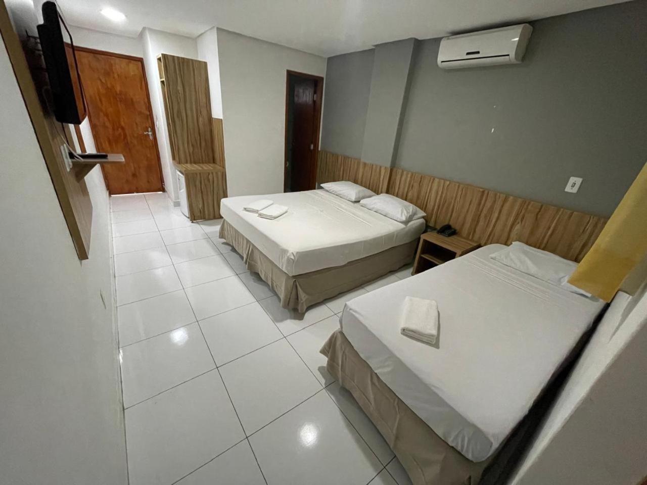 Cr Hotel Bueno - Antigo Hotel Serras De Goyaz ゴイアニア エクステリア 写真