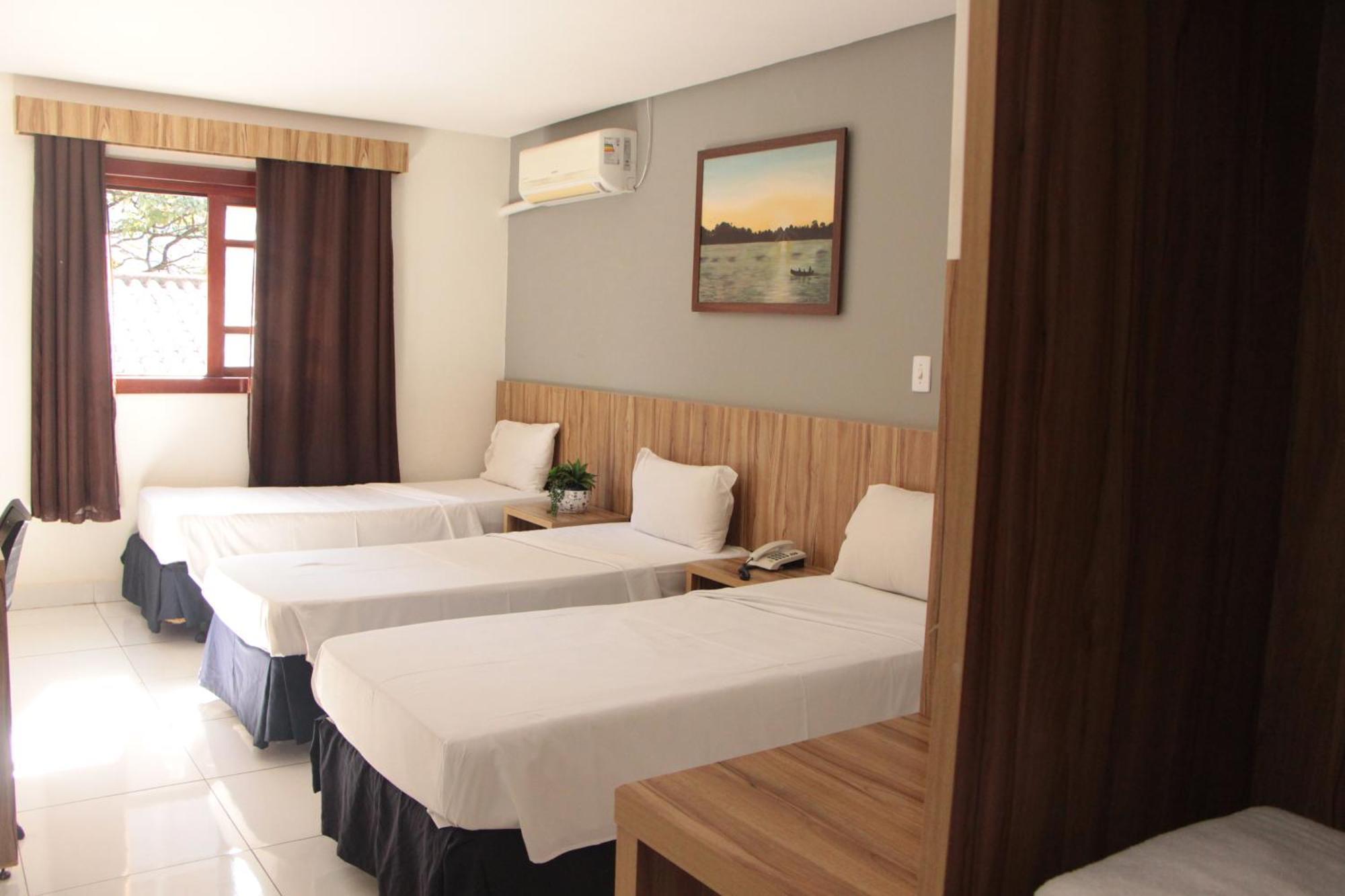 Cr Hotel Bueno - Antigo Hotel Serras De Goyaz ゴイアニア エクステリア 写真