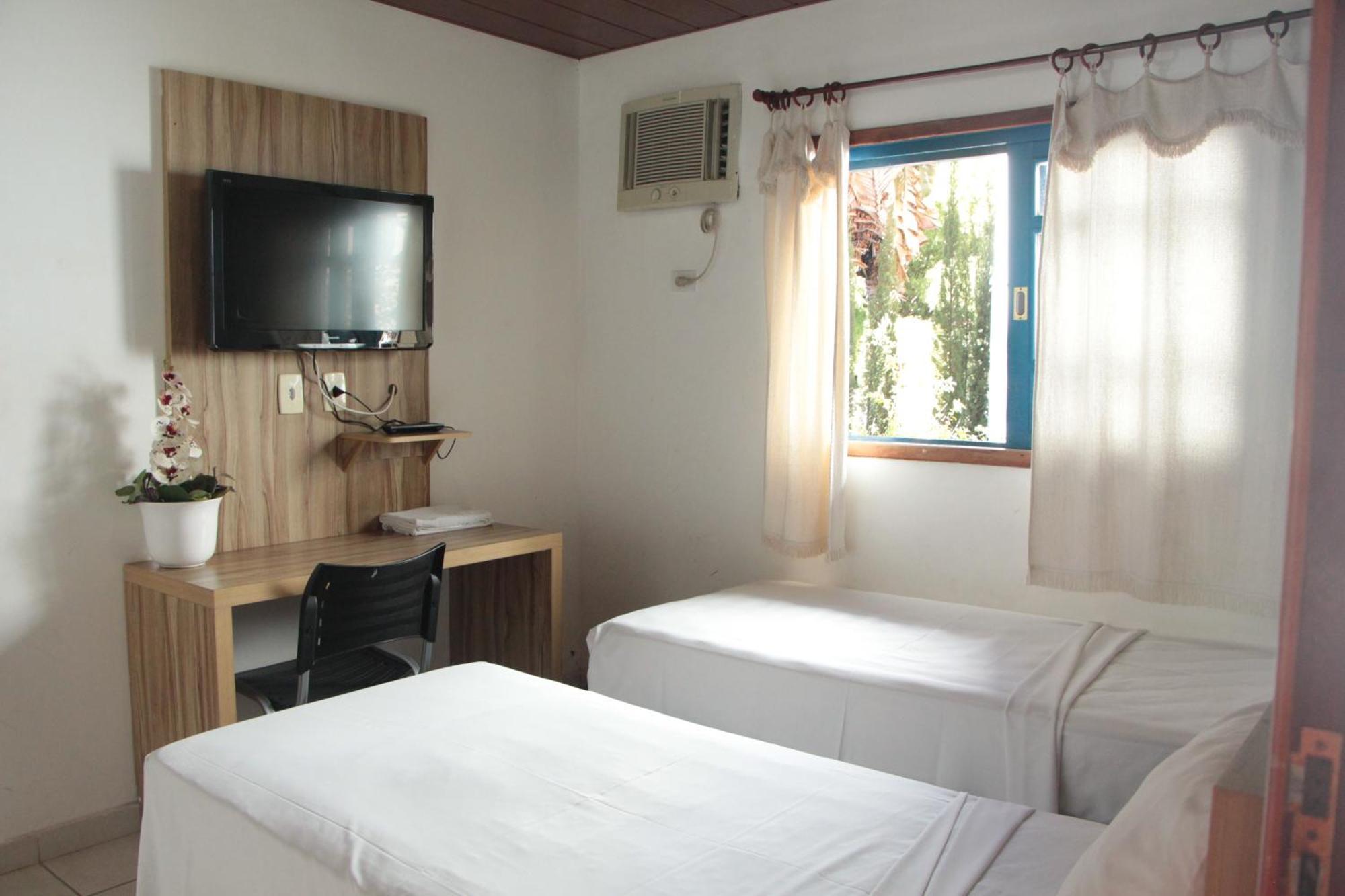 Cr Hotel Bueno - Antigo Hotel Serras De Goyaz ゴイアニア エクステリア 写真 A room at the hotel