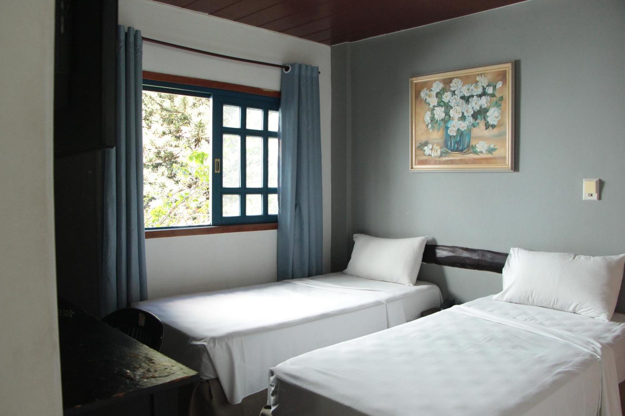 Cr Hotel Bueno - Antigo Hotel Serras De Goyaz ゴイアニア エクステリア 写真 A room at the hotel