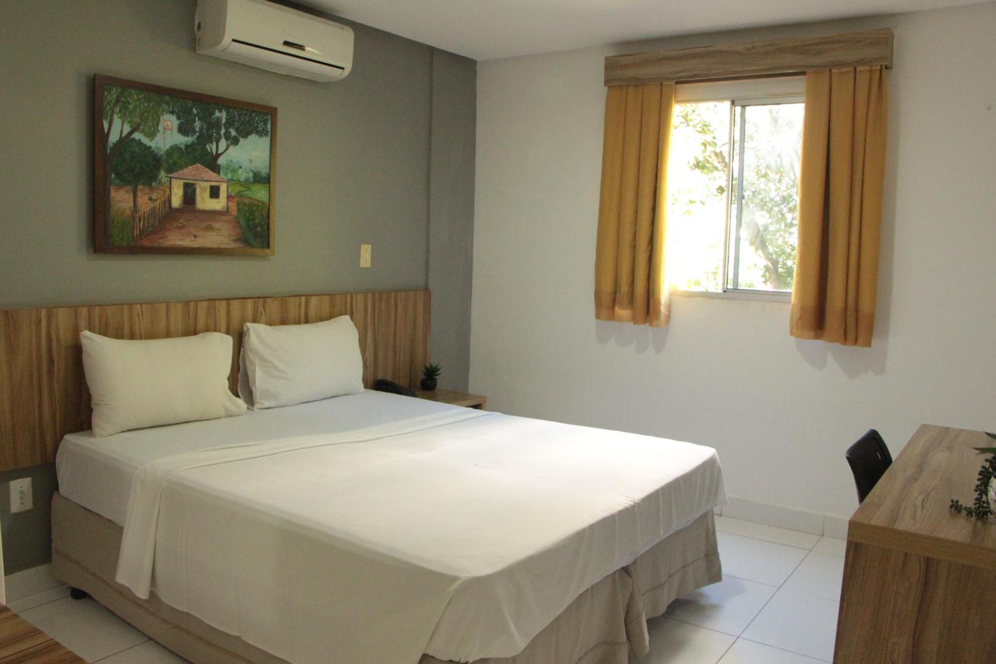 Cr Hotel Bueno - Antigo Hotel Serras De Goyaz ゴイアニア エクステリア 写真 A room at the hotel