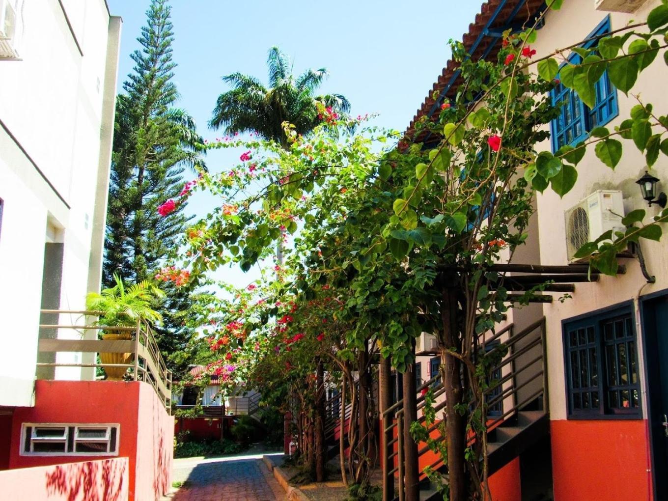 Cr Hotel Bueno - Antigo Hotel Serras De Goyaz ゴイアニア エクステリア 写真 A street in the historic center of Florianópolis