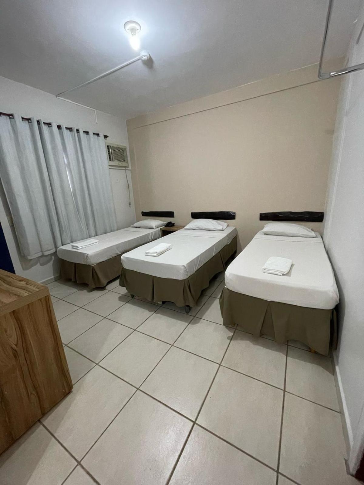 Cr Hotel Bueno - Antigo Hotel Serras De Goyaz ゴイアニア エクステリア 写真 A room at the hotel