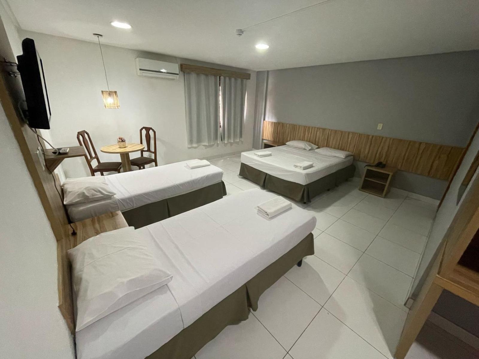 Cr Hotel Bueno - Antigo Hotel Serras De Goyaz ゴイアニア エクステリア 写真