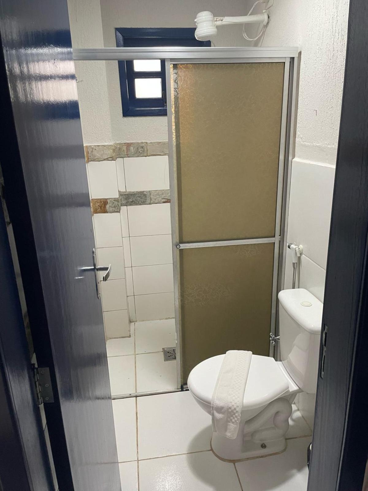 Cr Hotel Bueno - Antigo Hotel Serras De Goyaz ゴイアニア エクステリア 写真 A toilet in a private home in Israel